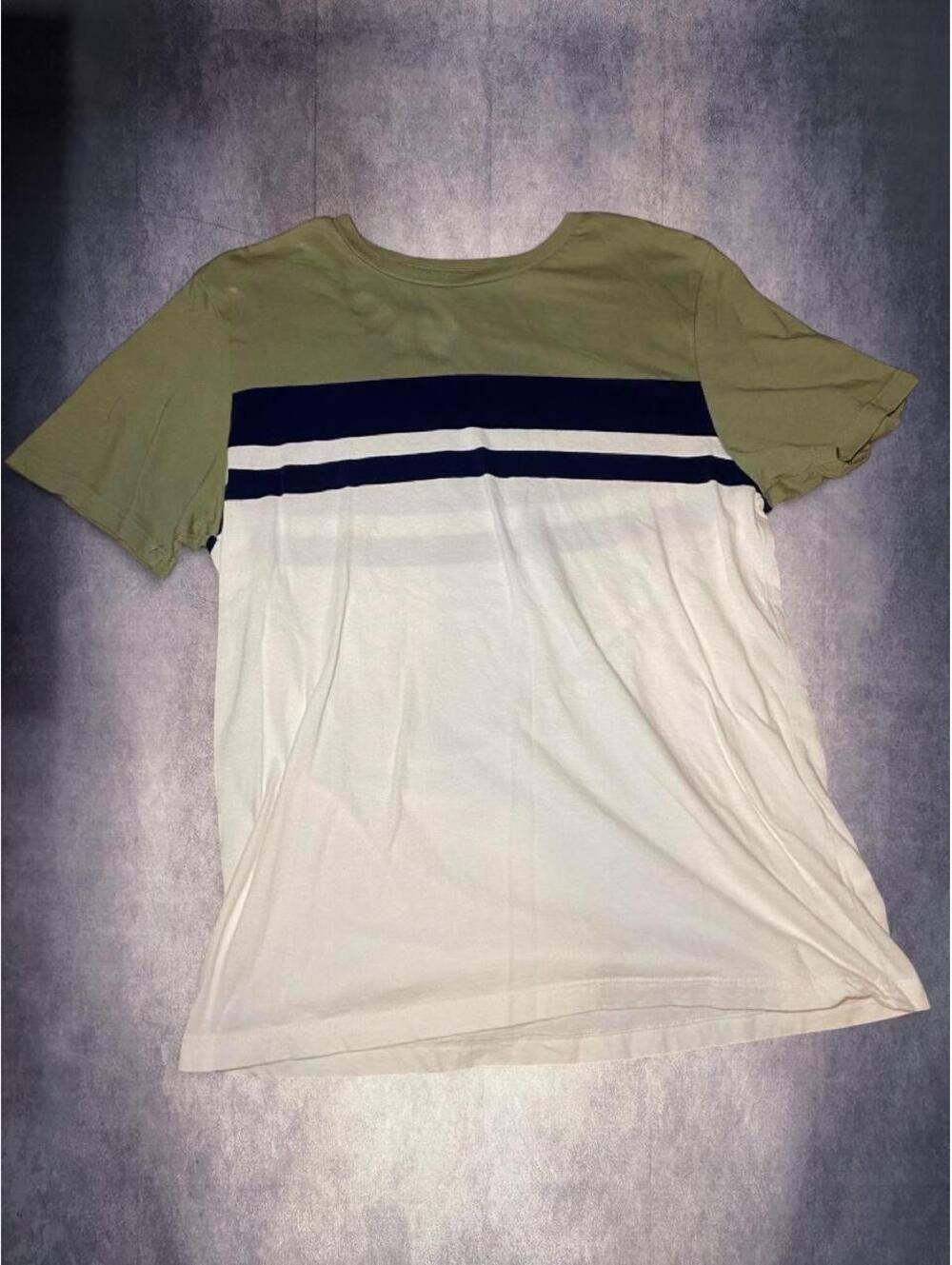 y2k Old Navy green and white striped t-shirt
